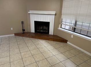 304 Fairway Cir APT C, Springdale, AR 72764