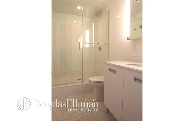 Rented by Douglas Elliman | media 23