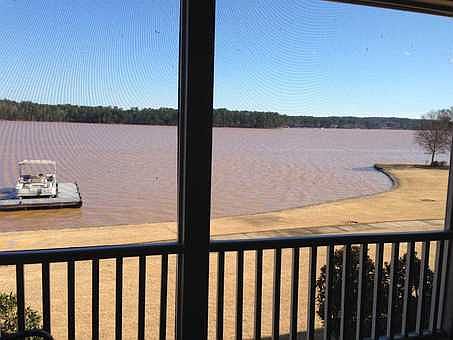 5th image of 175 Lakeview Dr APT 108