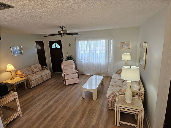 2nd image of 525 23rd Ave