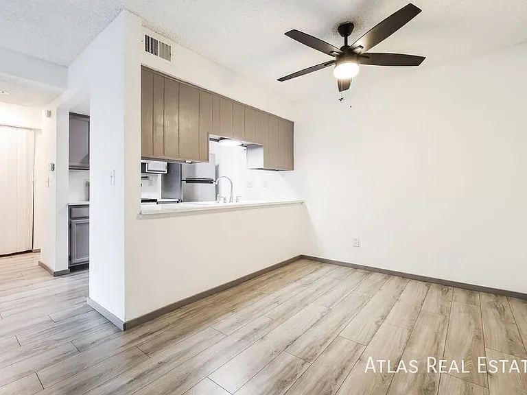 519 Wright St #305 — Photo 5
