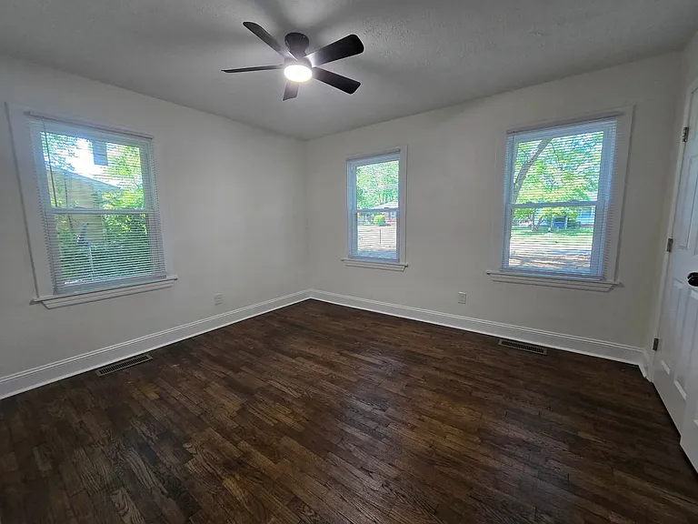 4909 Walnut Dr — Photo 25