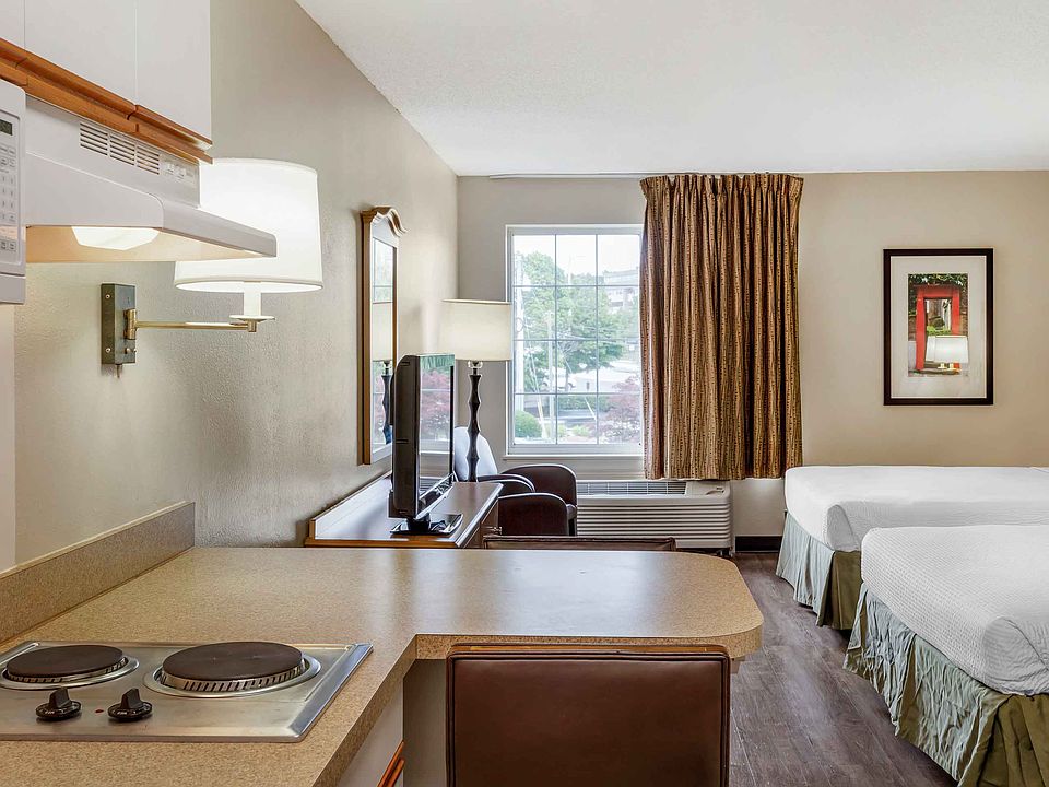 Studio Suite - 2 Queen Beds