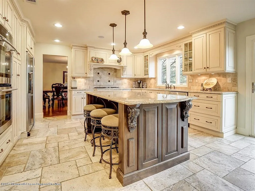 32 Terence Dr photo 1