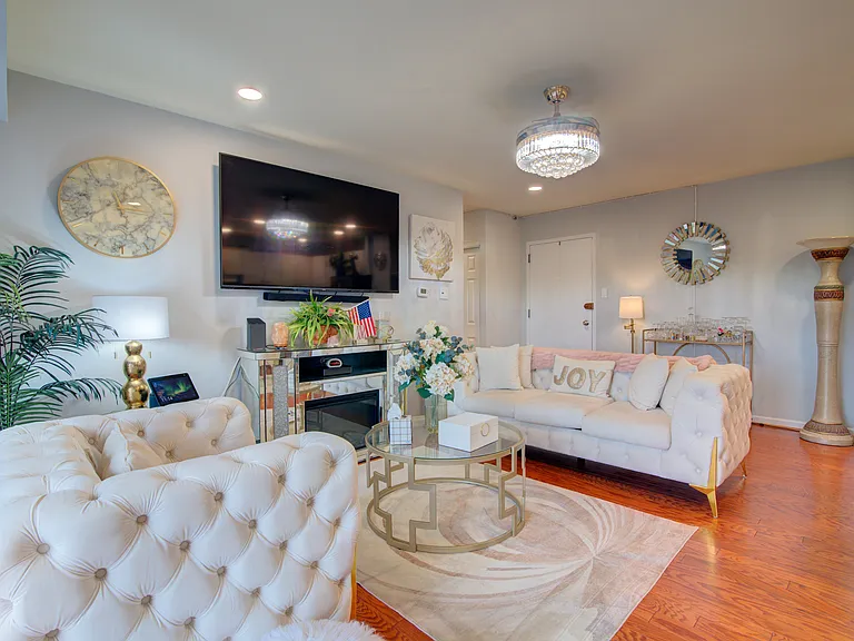5250 Valley Forge Dr #407 — Photo 4
