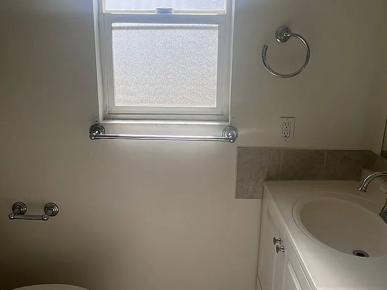 5350 Russell Avenue — Photo 22