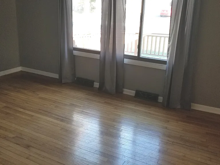 2003 Rebecca St — Photo 11