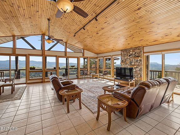 5th image of 348 Laurel Mountain Rd