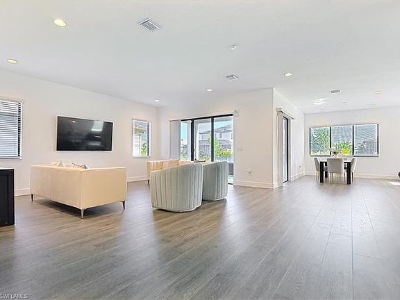 4th image of 5020 Gambero Way