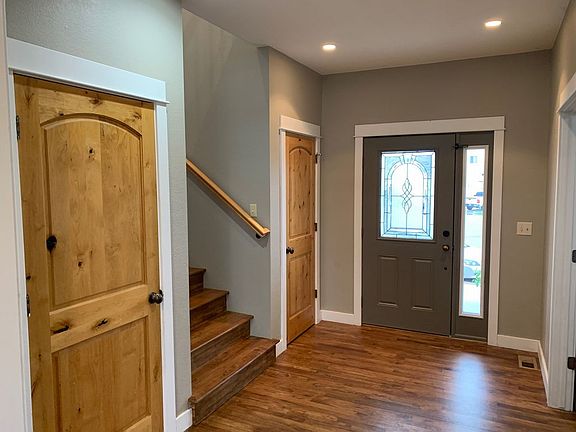 3rd image of 661 Babine Ct