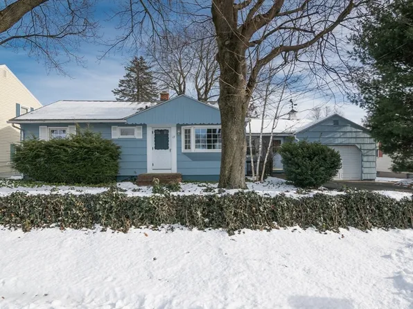 17 Randall St, Chicopee, MA 01013