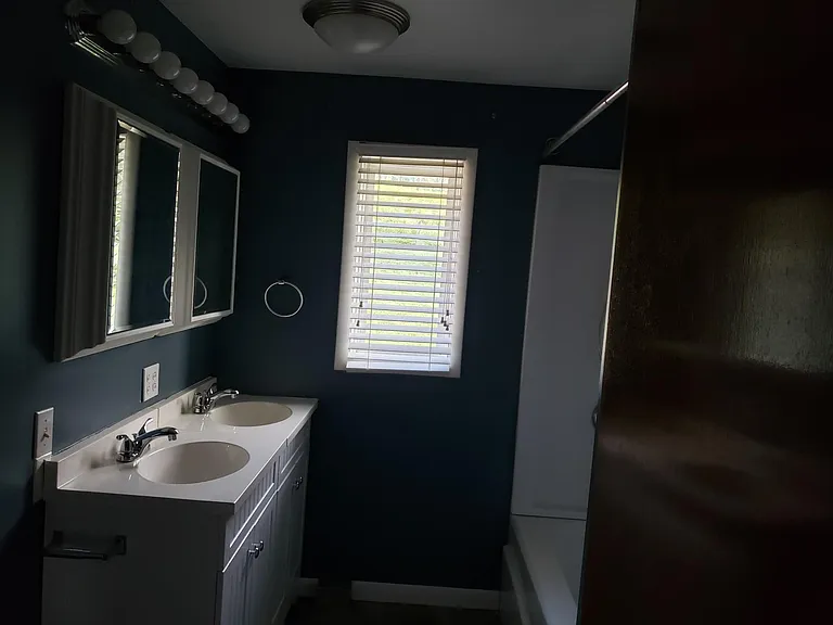 Upstairs bathroom