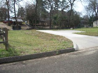 2101 E Harold St, Gladewater, TX 75647