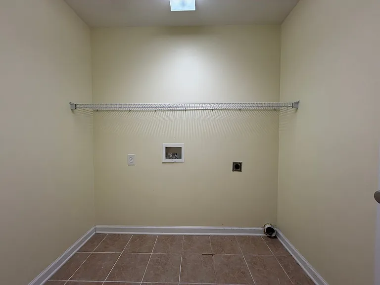 10 Southfork Dr SW — Photo 8