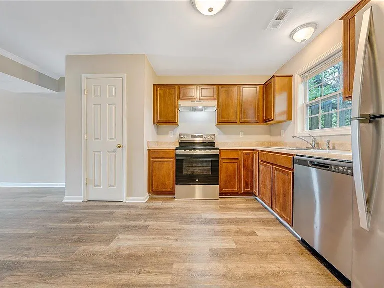 6852 Woodcreeper Dr — Photo 12