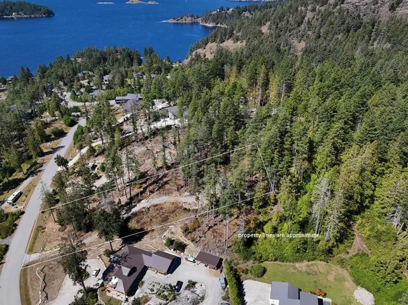 4547 Flagship Rd, Sunshine Coast, BC V0N 1S1