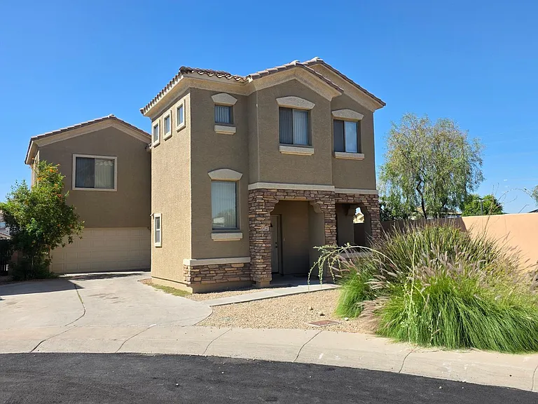 6621 W Shaw Butte Dr — Photo 1