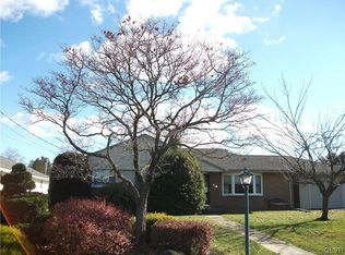 27 N Walnut St, Macungie, PA 18062