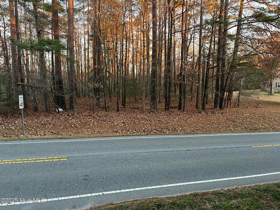 2nd image of 1933 Forestville Road