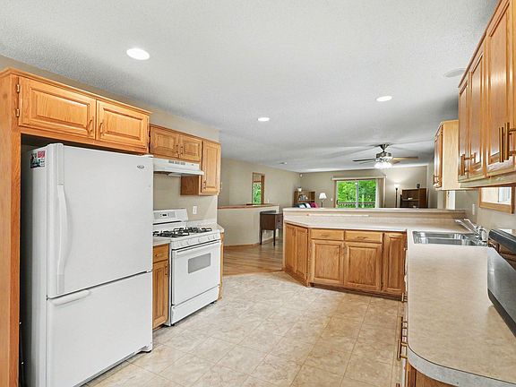 5th image of 1654 Cohansey St