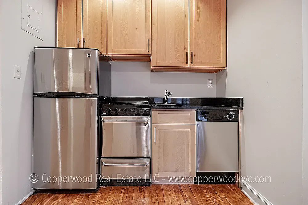 315 East 84th Street — Photo 4