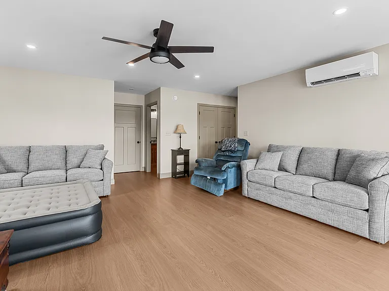 1296 W Shore Dr — Photo 17