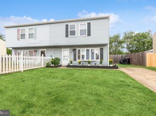 36 Farmhouse Rd, Sicklerville, NJ 08081