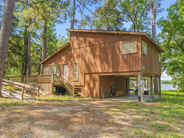 155 Meadow Lake St, Trinity, TX 75862