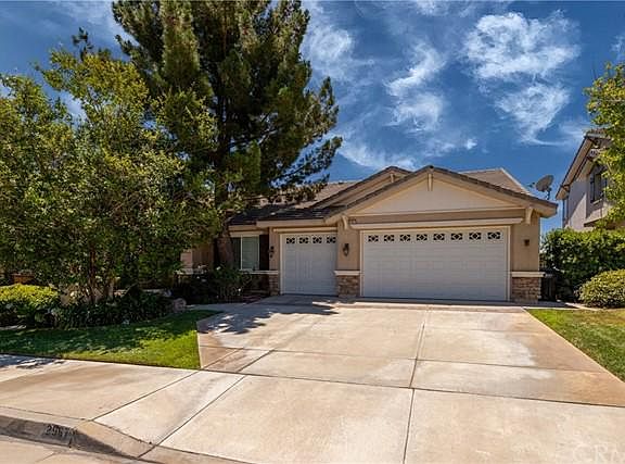 4th image of 2967 W Split Mountain Ln
