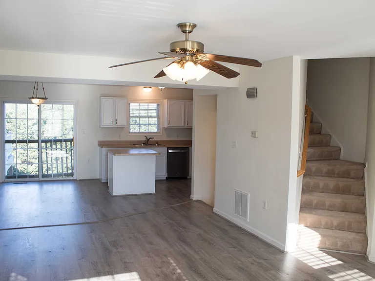 480 Thumper Dr #1 — Photo 17