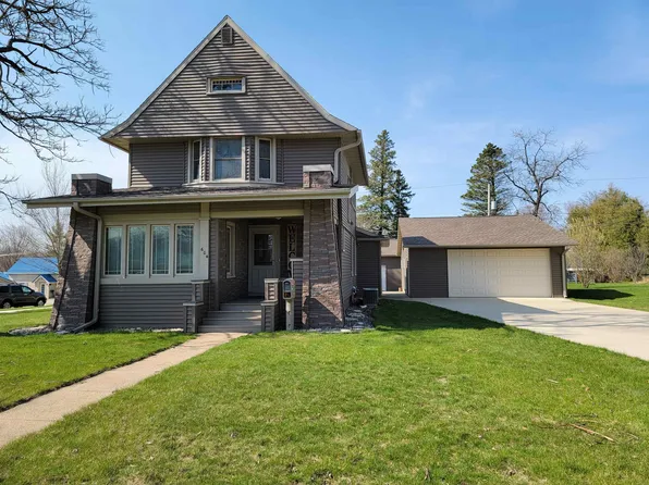 604 4th Ave E, Cresco, IA 52136