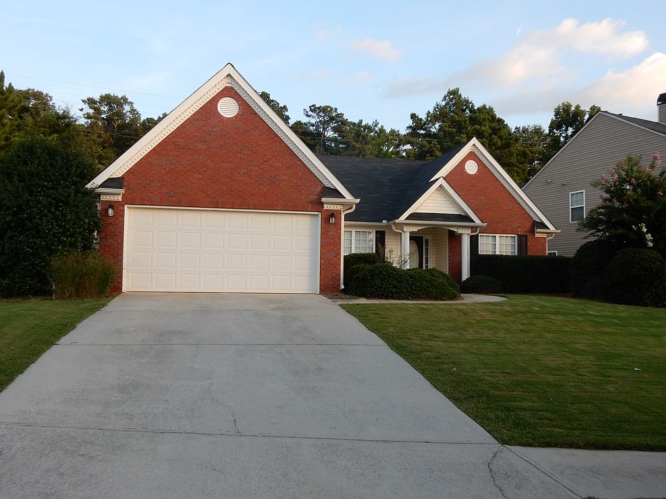 2nd image of 315 Berkley Dr