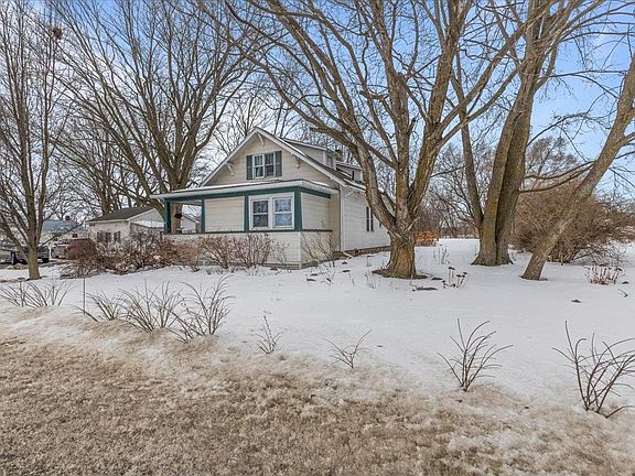 4th image of 205 US Route 2