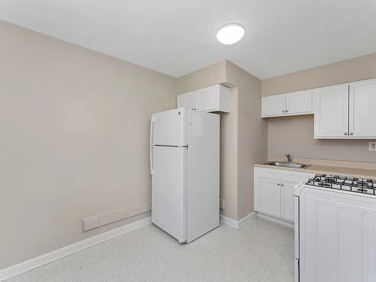 5346 Chew Ave - St. Teresa — Photo 18