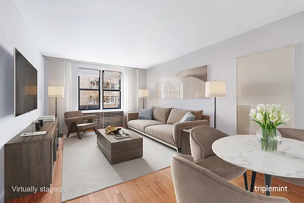 Sold by Triplemint | media 1