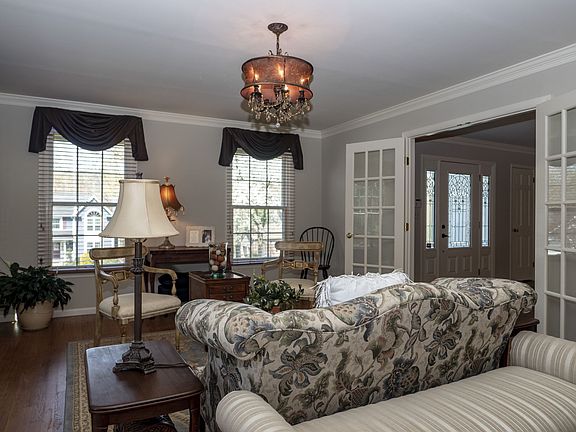 FRENCH DOORS TO LIVING ROOM