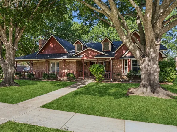 1878 Trail Ridge Dr, Lewisville, TX 75077