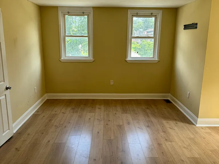 3410 Glen Ave — Photo 2
