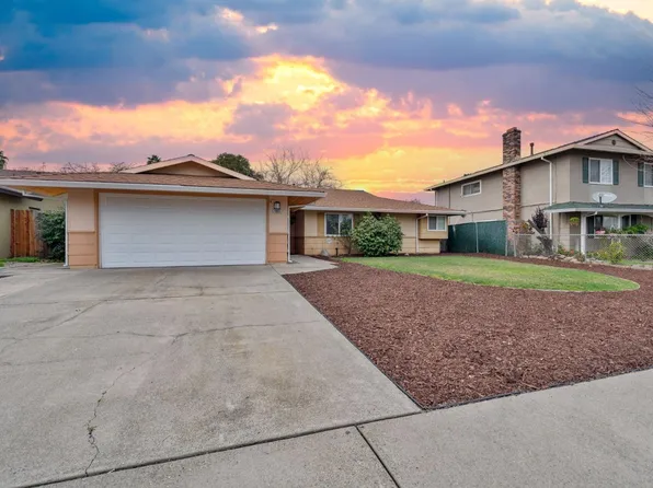 4901 Willowbrook Dr, Sacramento, CA 95842