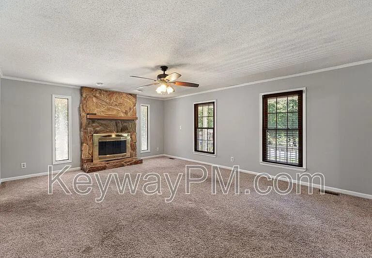 255 Silver Maple Rd — Photo 6