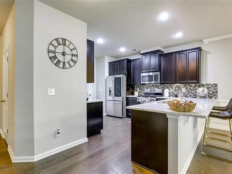 2525 Norwood Park Xing — Photo 9