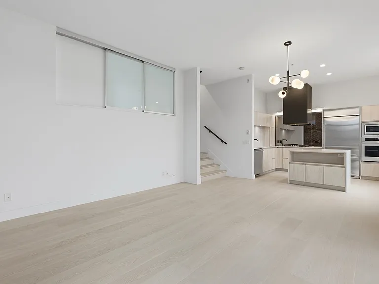 300 Salter St #205 — Photo 9