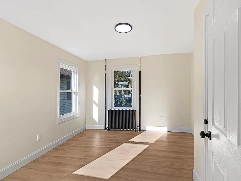 5 Grant Ave — Photo 13