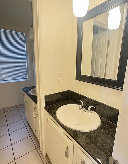 7350 Pickering Ave #8 — Photo 16