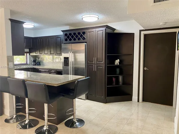 17011 N Bay Rd, Sunny Isles Beach, FL