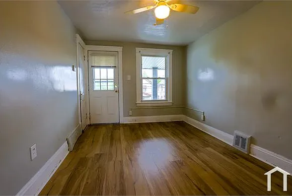 2 bed, $1,200 — Photo 2