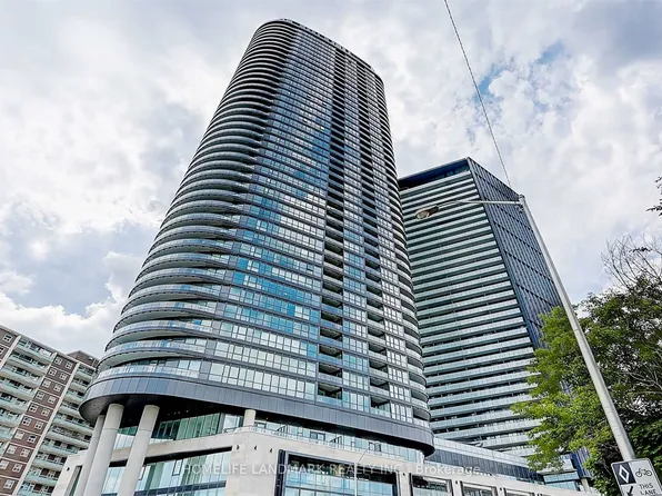 585 Bloor St E, Toronto, ON
