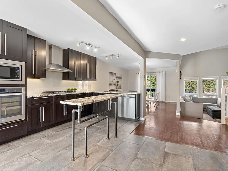 3 Dogwood Ct — Photo 2