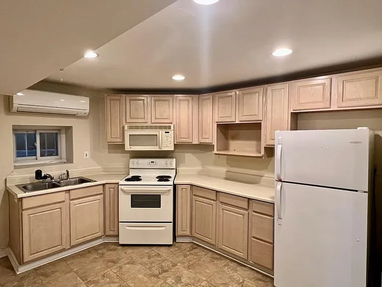 25 R St NW #BASEMENT — Photo 21