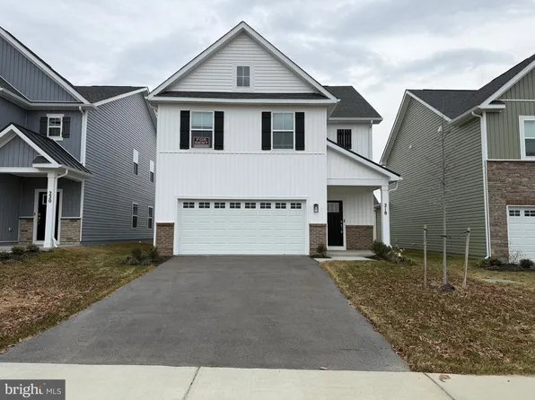 218 Munsee Cir, Winchester, VA 22602